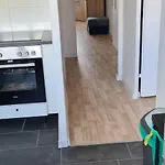 Neue Monteur Und Handwerker In Mit 3 Schlafzimmern 6 Personen Btr 174 Apartment *