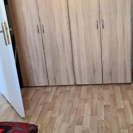 Monteur Und In Mit 3 Schlafzimmern 6 Personen Btr 174 Magdeburg