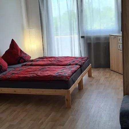 Apartment Monteur Und In Mit 3 Schlafzimmern 6 Personen Btr 174 *