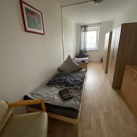 Monteur Und In Mit 3 Schlafzimmern 6 Personen Btr 174 Apartment Magdeburg