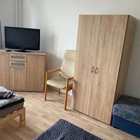 Monteur Und In Mit 3 Schlafzimmern 6 Personen Btr 174 * Magdeburg