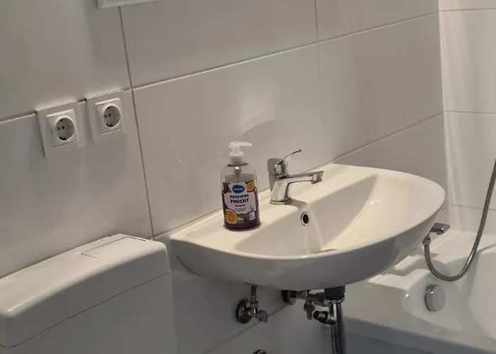 Apartamento Neue Monteur Und Handwerker In Mit 3 Schlafzimmern 6 Personen Btr 174 Magdeburgo