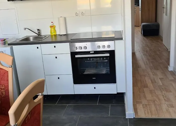 Neue Monteur Und Handwerker In Mit 3 Schlafzimmern 6 Personen Btr 174 Magdebourg