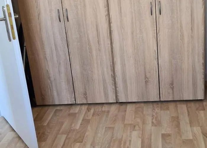 Neue Monteur Und Handwerker In Mit 3 Schlafzimmern 6 Personen Btr 174 Magdeburg