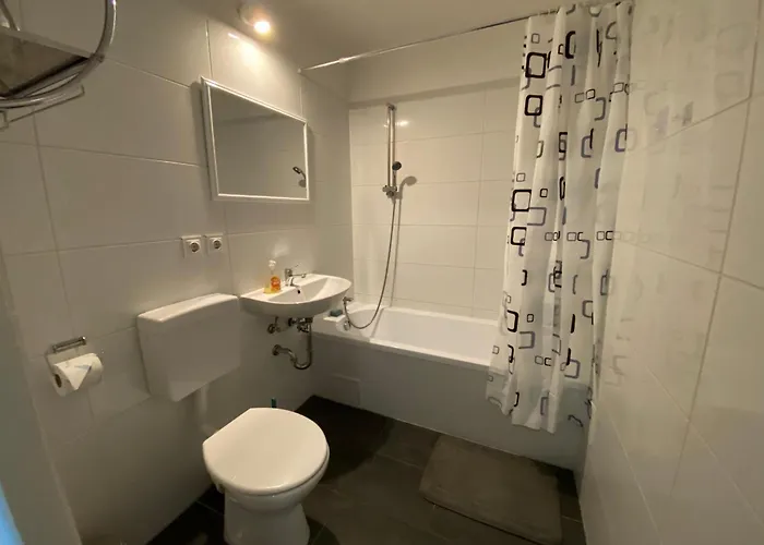 Apartamento Neue Monteur Und Handwerker In Mit 3 Schlafzimmern 6 Personen Btr 174 *