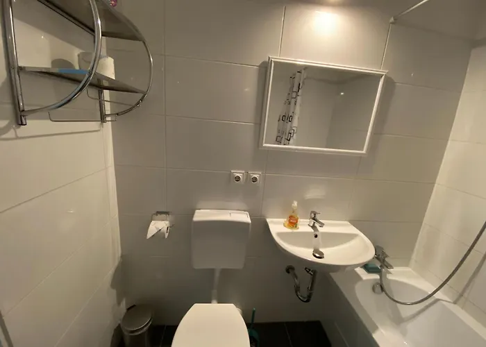 Apartamento Neue Monteur Und Handwerker In Mit 3 Schlafzimmern 6 Personen Btr 174 Magdeburgo